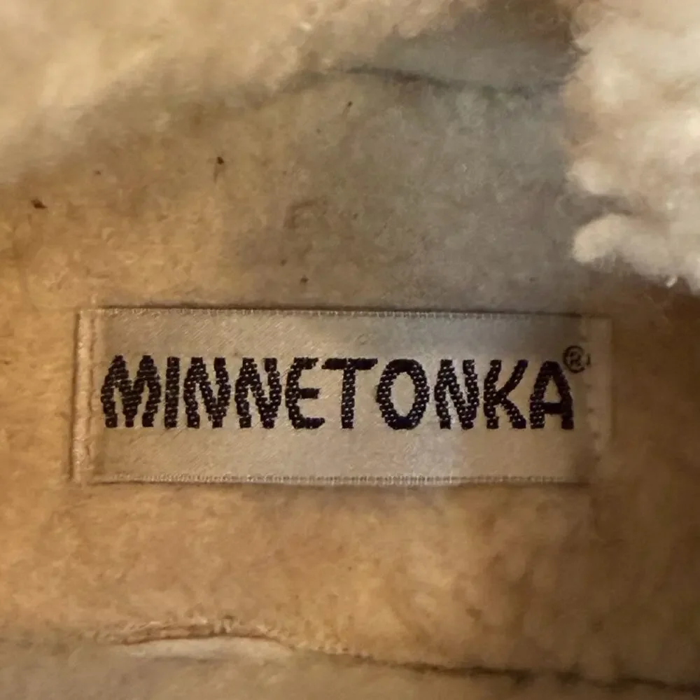 Minnetonka Women’s 11 Tan Lyndy Sherpa Lined Suede House Slippers 400441 Warm